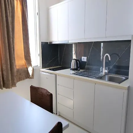 Xhafa Guest house