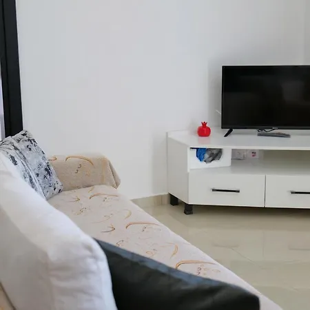 Guest house Xhafa *