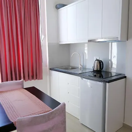 Xhafa Guest house *