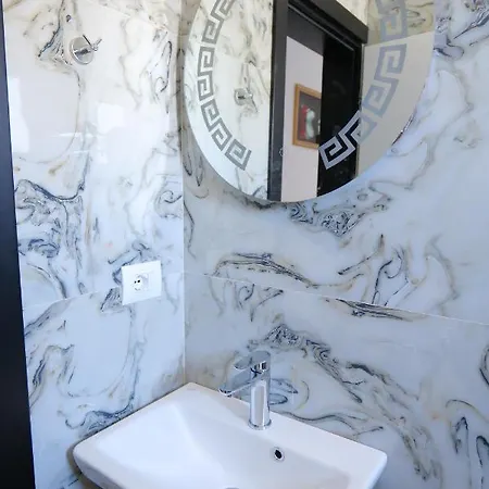 Xhafa 3* Ksamil