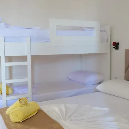 Xhafa 3*