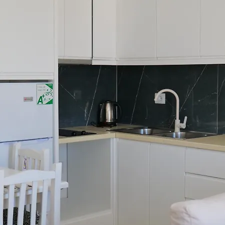 ゲストハウス Xhafa