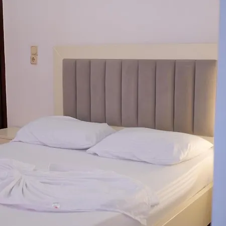 بيت ضيافة Xhafa *