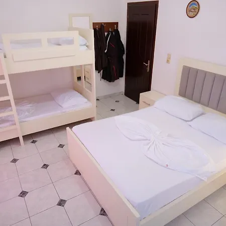 Xhafa 3* クサミル