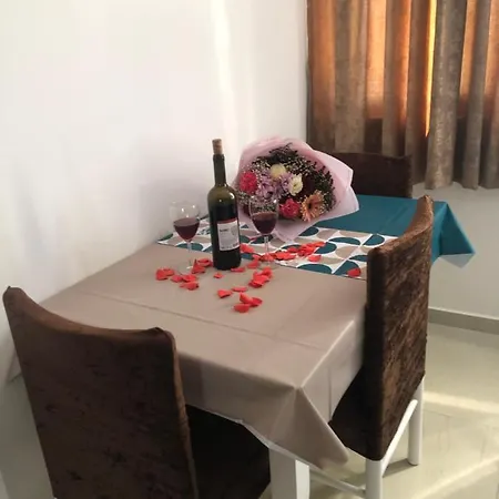 Xhafa 3* クサミル