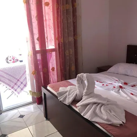 Guest house Xhafa