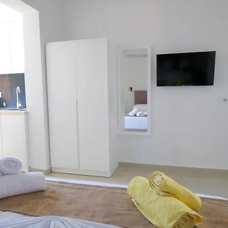 Xhafa Gæstehus 3*