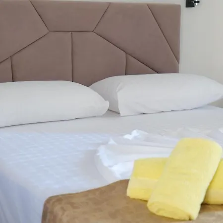 Xhafa Εξαμίλιο